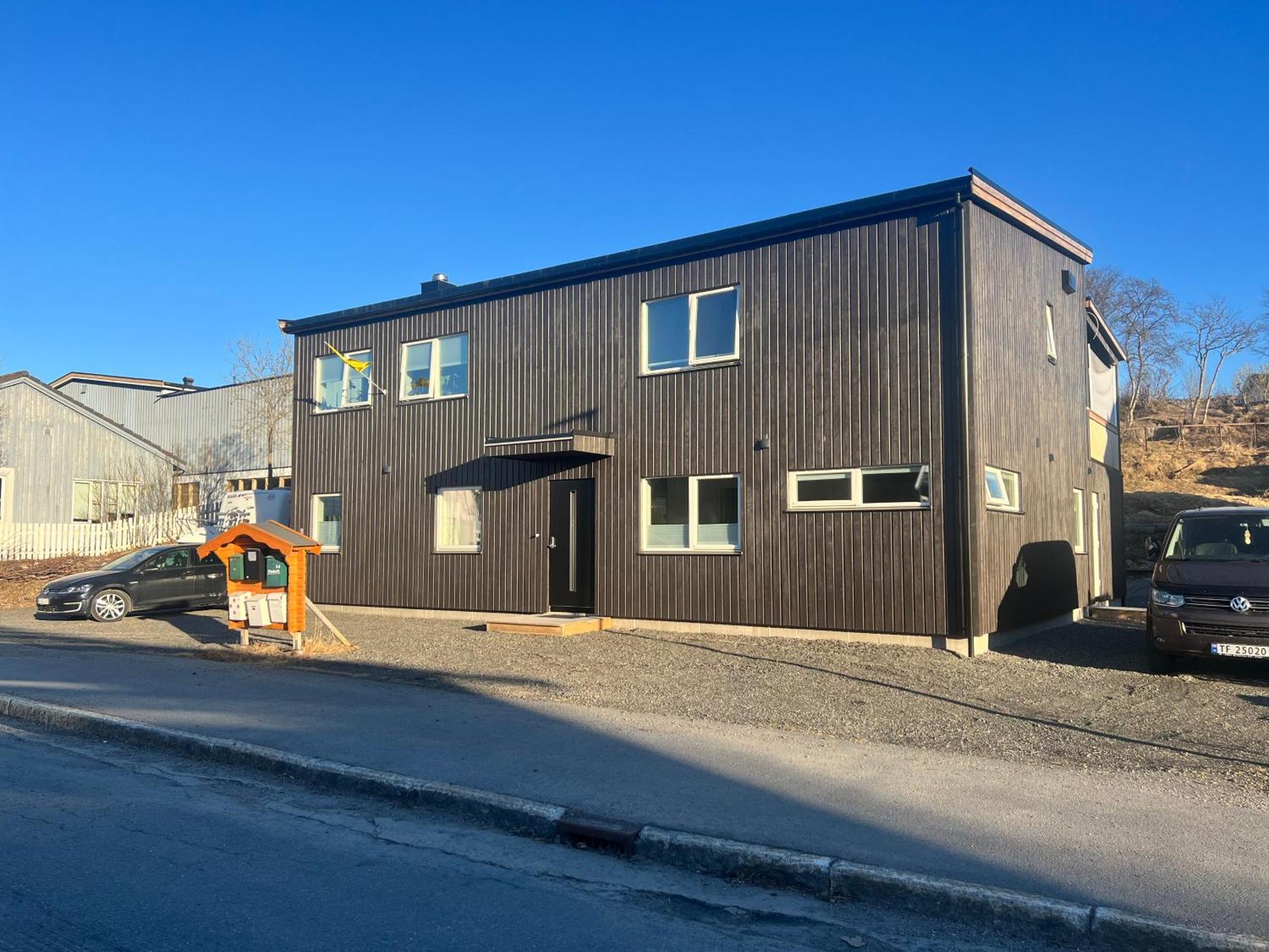 Sommerskaret Kabelvåg Екстериор снимка